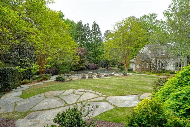 Hollywood star Josh Brolin lists his luxury Georgia mansion for nearly $5 million after transforming the secluded Sandy Springs estate into A-list hideaway for stars.