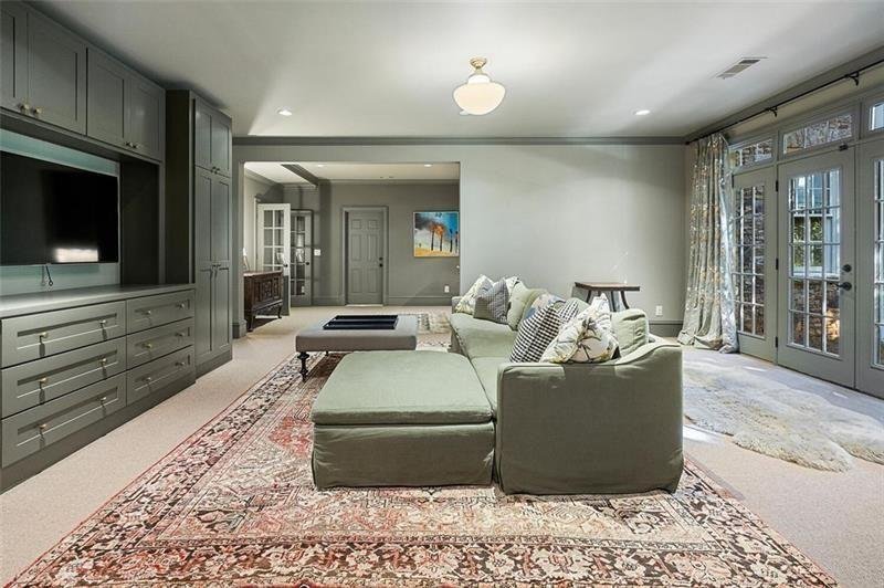 Hollywood star Josh Brolin lists his luxury Georgia mansion for nearly $5 million after transforming the secluded Sandy Springs estate into A-list hideaway for stars.