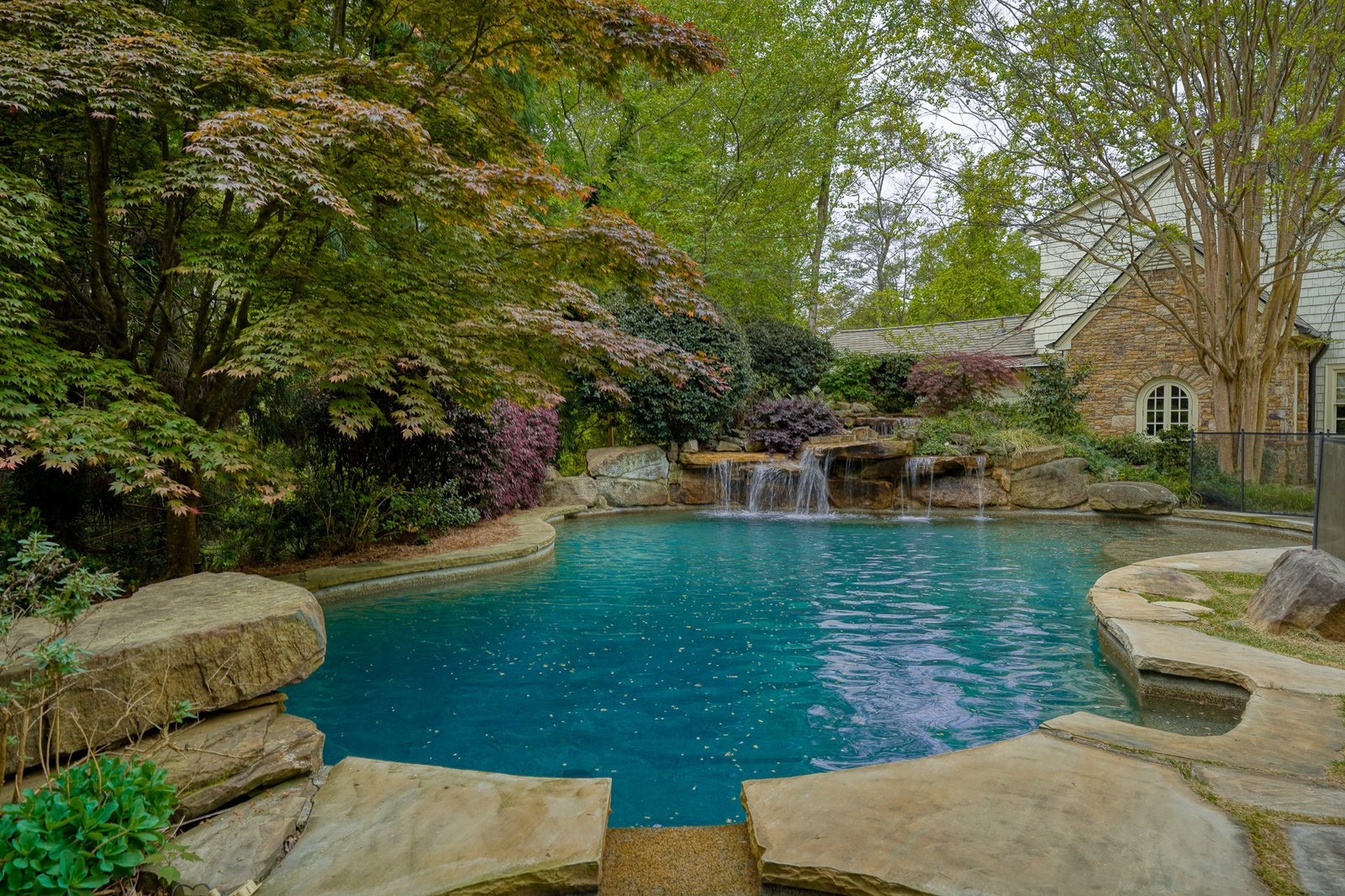 Hollywood star Josh Brolin lists his luxury Georgia mansion for nearly $5 million after transforming the secluded Sandy Springs estate into A-list hideaway for stars.