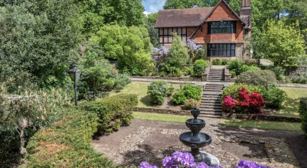 A stunning 10-bedroom Hampshire mansion designed in the 1920s has hit the market for £3.25m - complete with a Harrier jump jet sitting proudly on the back lawn.