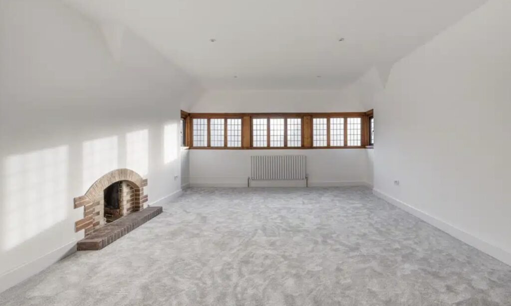 A stunning 10-bedroom Hampshire mansion designed in the 1920s has hit the market for £3.25m - complete with a Harrier jump jet sitting proudly on the back lawn.