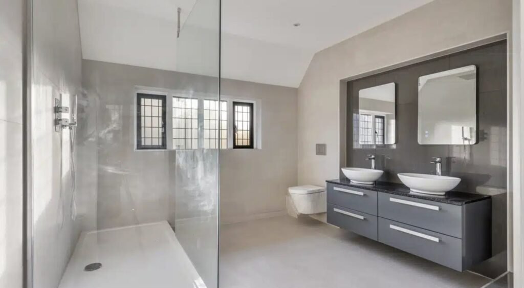A stunning 10-bedroom Hampshire mansion designed in the 1920s has hit the market for £3.25m - complete with a Harrier jump jet sitting proudly on the back lawn.