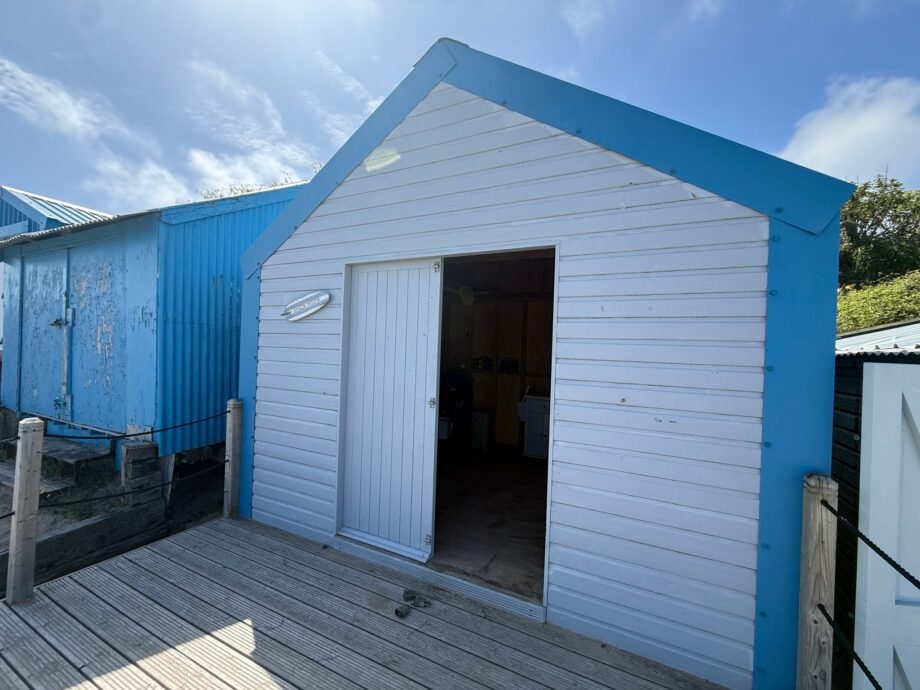 A basic beach hut with no power or running water has gone on sale for £200,000 in Wales - nearly the same price as the average semi-detached home, leaving buyers stunned.