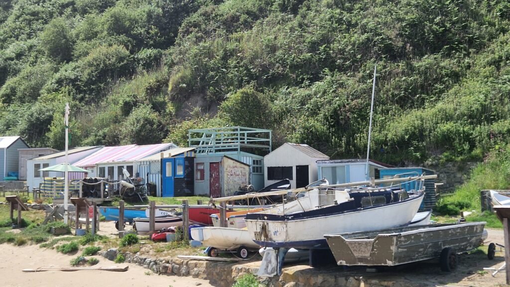 A tiny 11ft beach hut with its own rooftop sun deck has hit the market for £50,000 after being owned by the same family for more than 60 years.