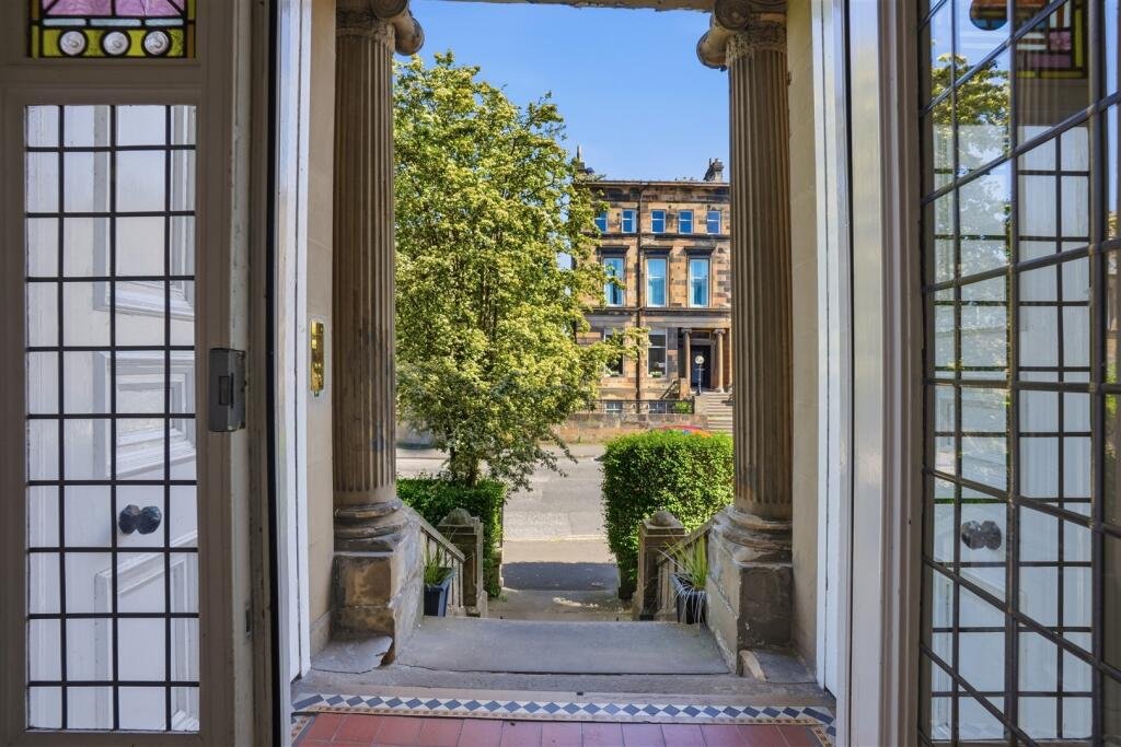 A Victorian flat on the market for £500,000 in Scotland comes with a rather unusual feature - a downstairs loo that appears to double as a fully stocked wine cellar.