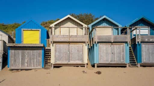 An end-of-summer beach hut has gone on sale for an eye-watering £210,000 - almost as much as the average semi-detached home in Wales, but it does have solar power.