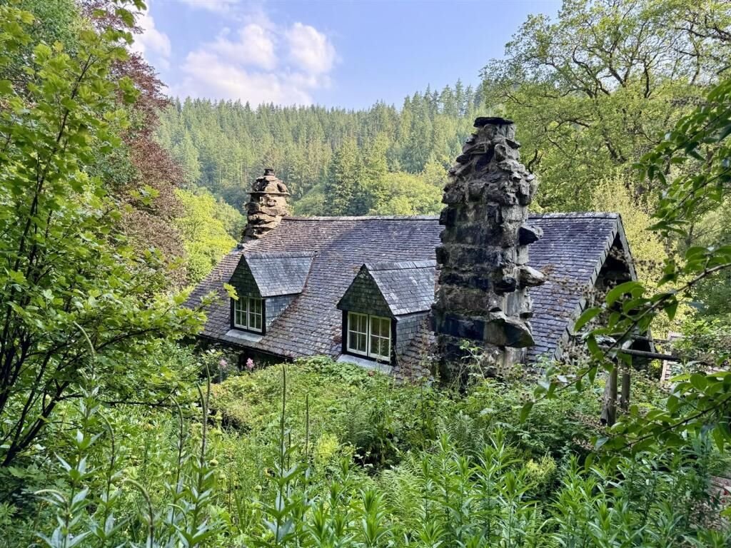 A famous ugly house steeped in Welsh folklore has gone on sale for £199,000 - but locals are furious and have launched a petition to pause the auction.