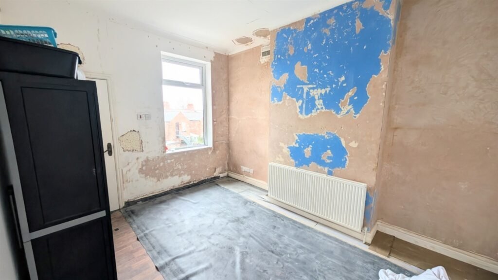 An unassuming four-bed home has hit the market for just £200,000 - but buyers might not expect its rather unusual past as a cannabis factory.