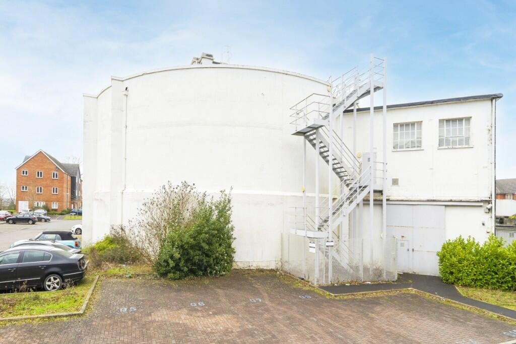 A historic RAF facility housing a colossal centrifuge that spun pilots at up to 9G - and tested Britain's first astronaut Helen Sharman - is on the market for £750,000.