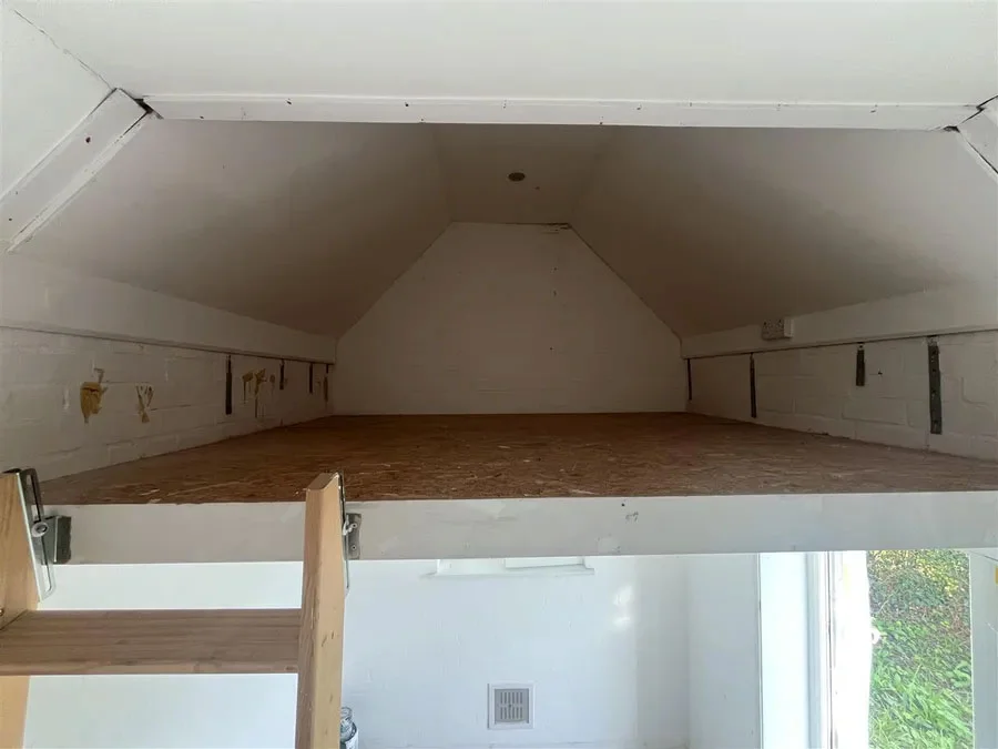 England’s “smallest home” sitting beside a busy road and measuring just 10ft by 10ft has gone on sale for £27,000. The windowless building measures just 10ft by 10ft.