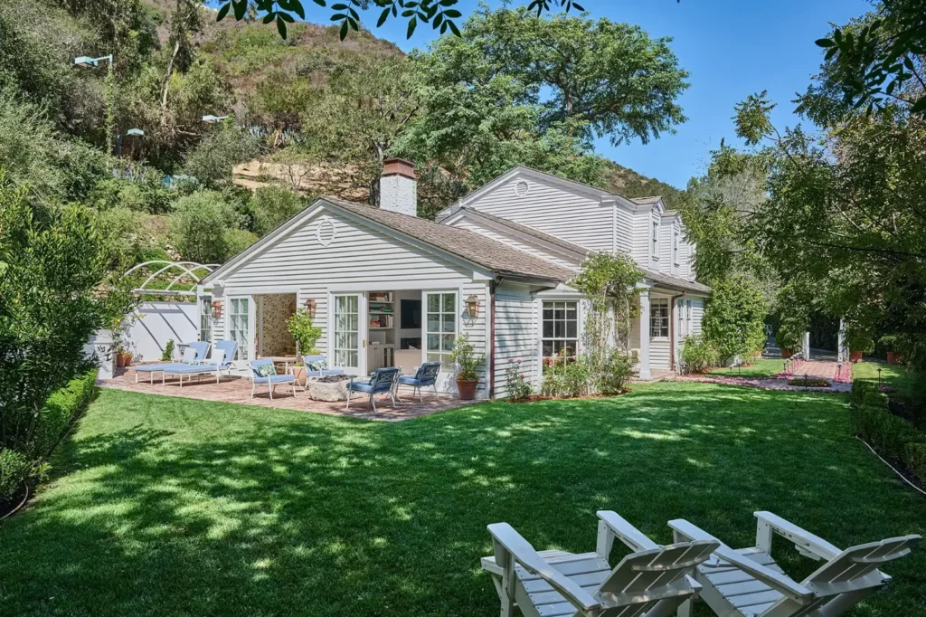 Taylor Swift's Beverly Hills mansion where she wrote the 1989 album and filmed her iconic Vogue interview has hit the market for £6 million.