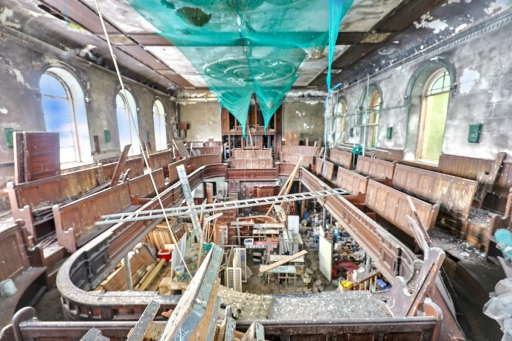 Grade-II listed former chapel on sale for £1 - large enough to convert into five flats. Historic 19th-century property in Aberdare available at auction.