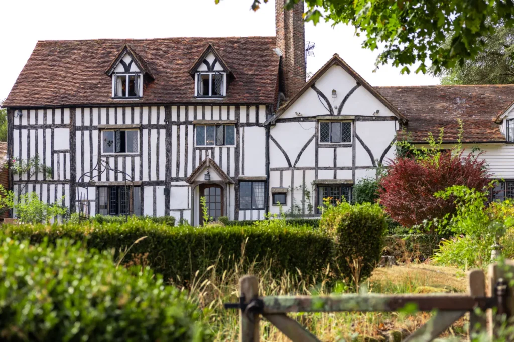 Historic Sussex estate once home to Oscar-winning Sir John Mills and Mr Men creator Roger Hargreaves now on sale for £3.95m with 30 acres.