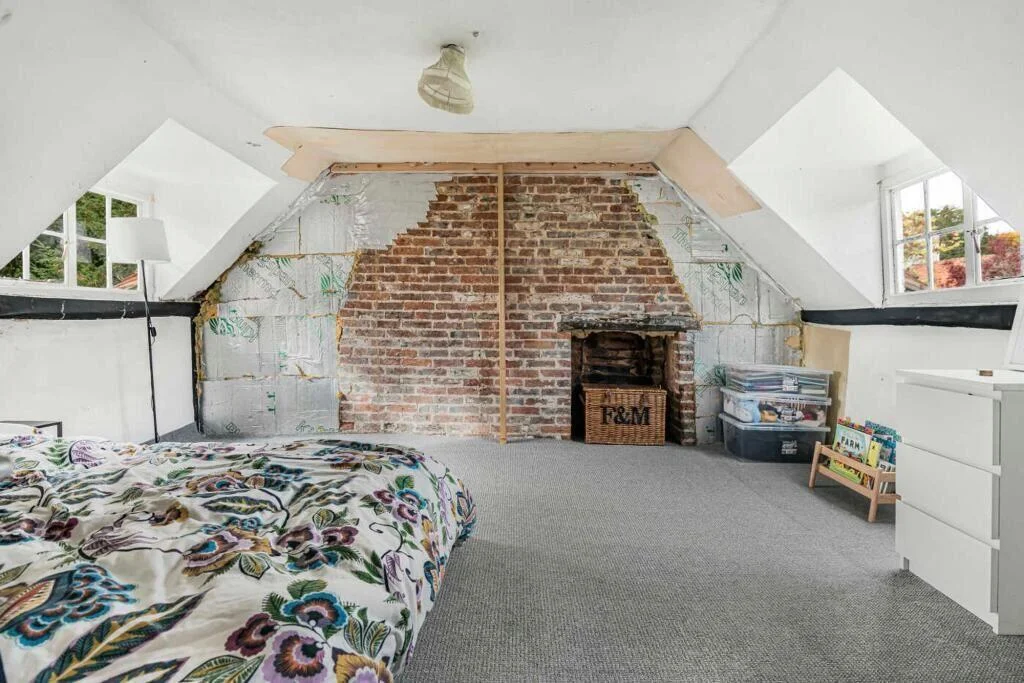 A chocolate-box cottage featured in The Vicar of Dibley is going under the hammer with a guide price of £375,000. The two-bedroom Church Cottage stands inside the.