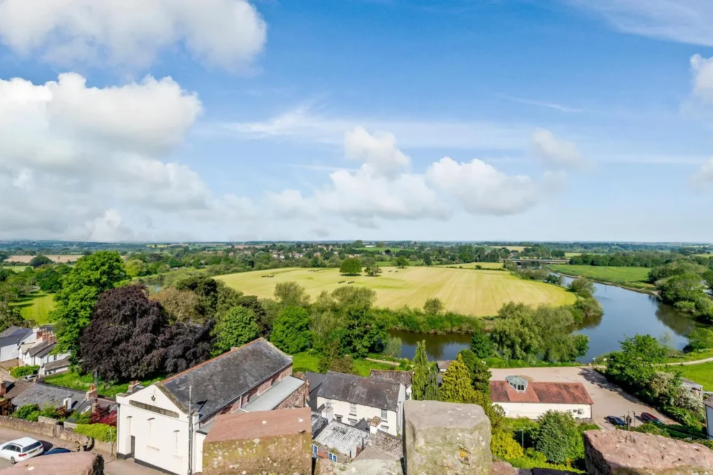 A one-bed home inside a historic folly tower with spiral staircases and a rooftop terrace is up for sale for £300,000. The Grade II-listed Gazebo Tower was built in.