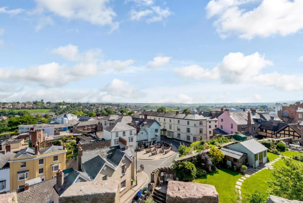 A one-bed home inside a historic folly tower with spiral staircases and a rooftop terrace is up for sale for £300,000. The Grade II-listed Gazebo Tower was built in.
